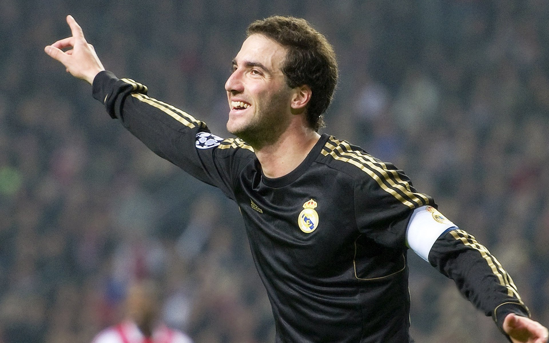 哈兰德的转会价值与商业收益成为俱乐部资产重点，哈兰德之前俱乐部